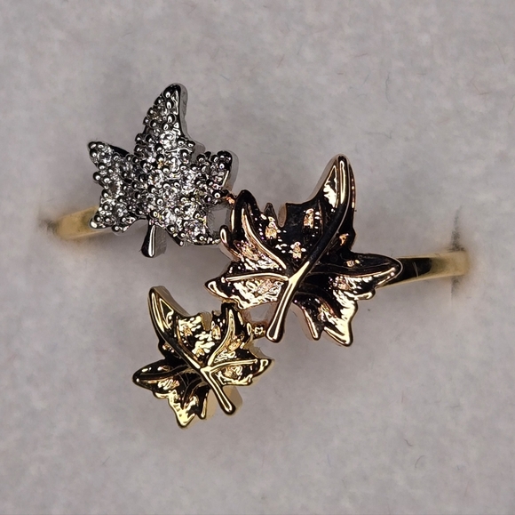 Charmed Aroma Jewelry - Triple Leaf Ring Sz.7